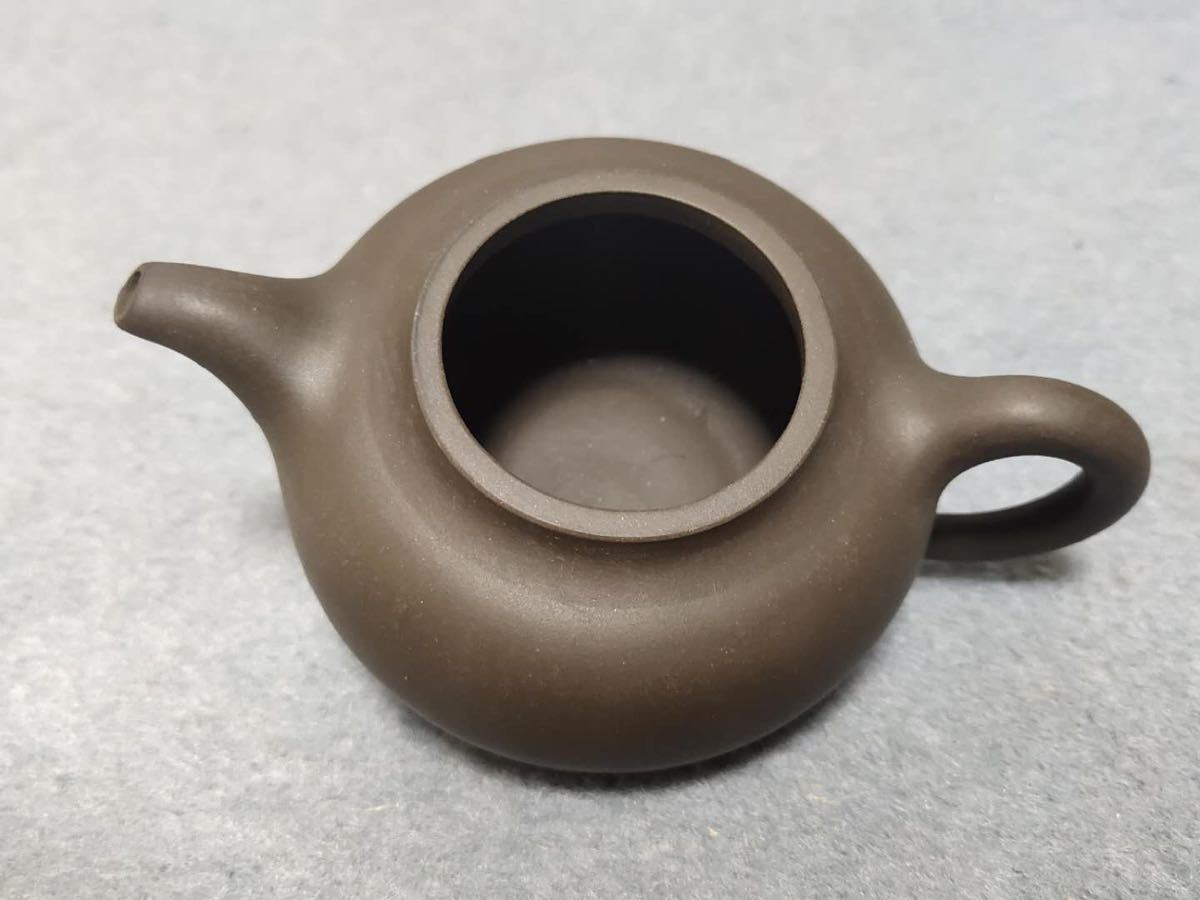 唐物 中国宜興 在印 紫泥 急須 サイズ約12.8cm×8.5cm×h8.2cm 茶壺 古玩 中国美術 宜興 紫砂 朱泥 烏泥 煎茶道具 急須 紫砂