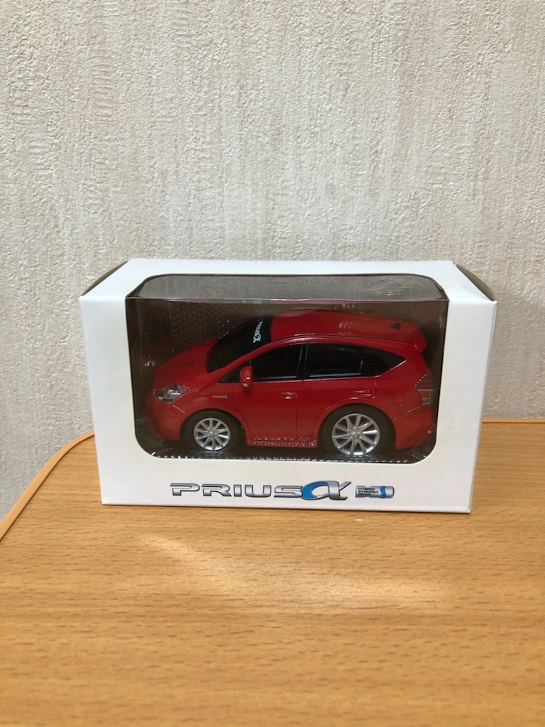 トヨタ プリウスα プルバックカー 中古 非売品 送料¥300 アルファ ミニカー 赤