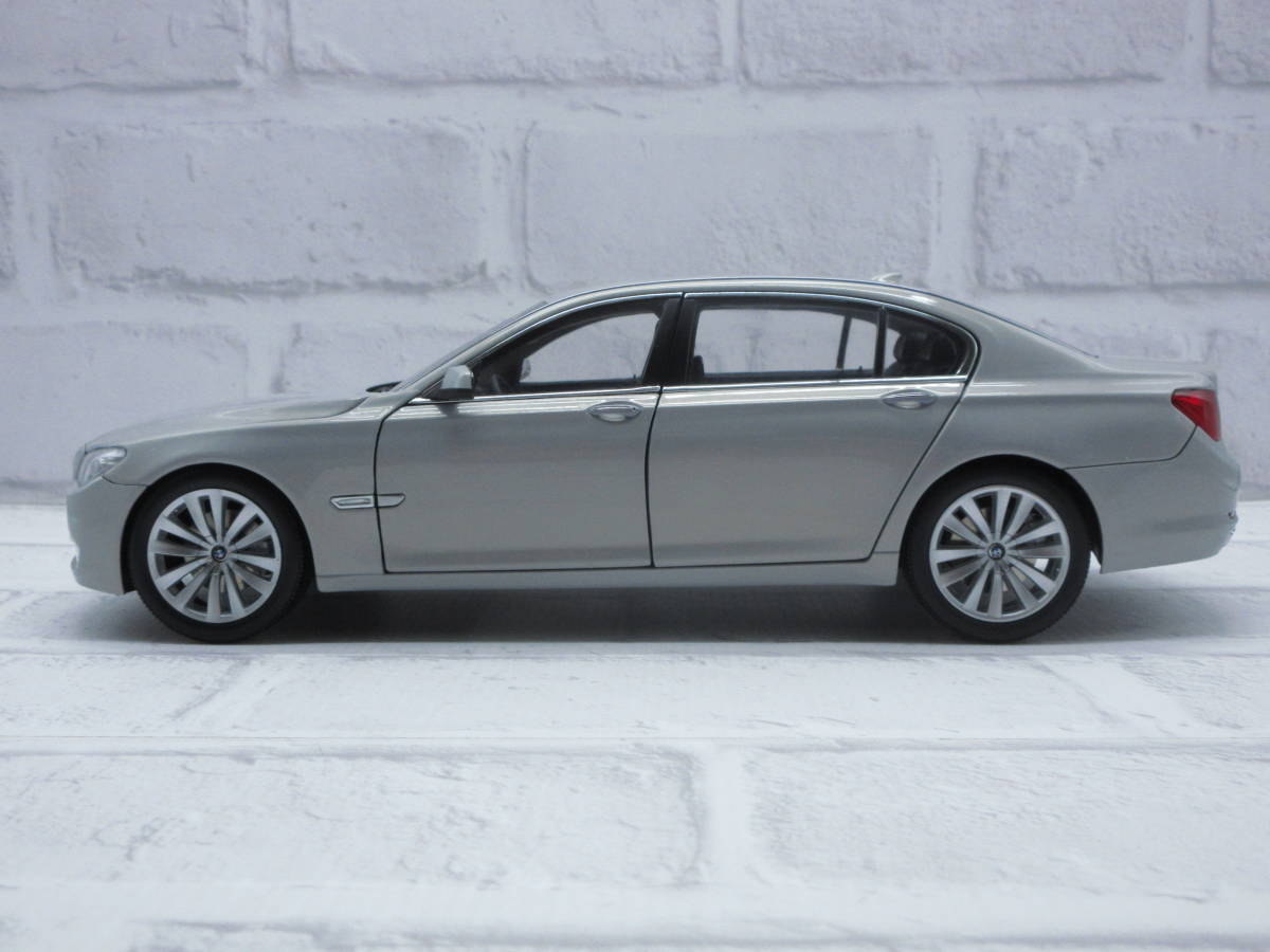 Bibian 比比昂 - ミニカー 1/18 京商 BMW 7シリーズ 750Li F02