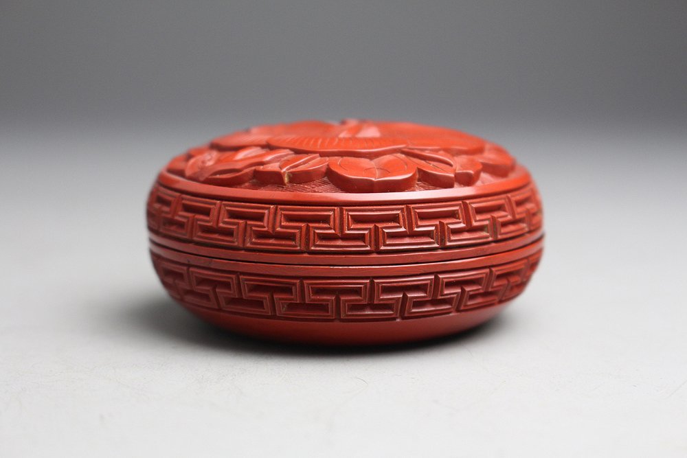 個人秘蔵-茶道具　粉彩　漢詩花鳥文　四方瓶　一對　在銘　G　R7053B Bibian 比比昂- ◇SABI◇ 玉楮象谷作黄蜀葵蝶文堆朱香合在銘
