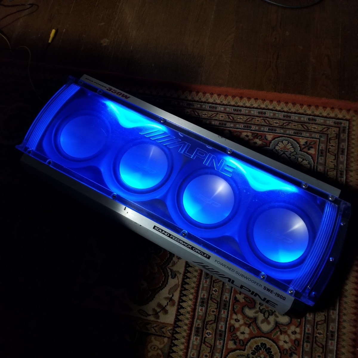 【良好】ALPINE SWE-1900 アンプ内蔵サブウーファー 350W Bibian 比比昂- アルパインALPINE サブウーハーパワードサブ
