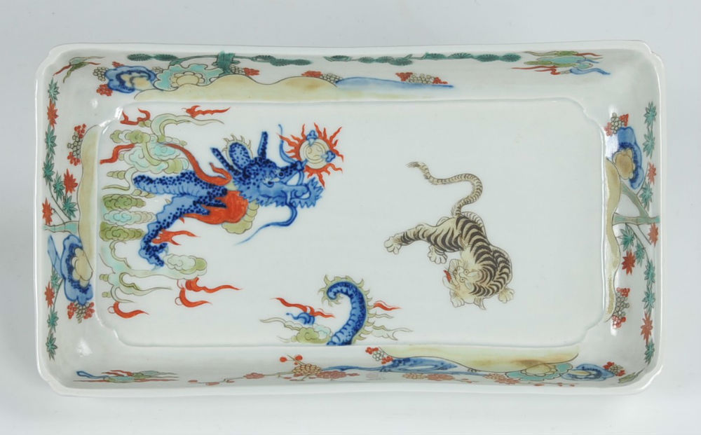柿右衛門様式陽刻色絵皿。５枚 色絵花鳥文皿（柿右衛門様式）｜佐賀県立 九州陶磁文化館