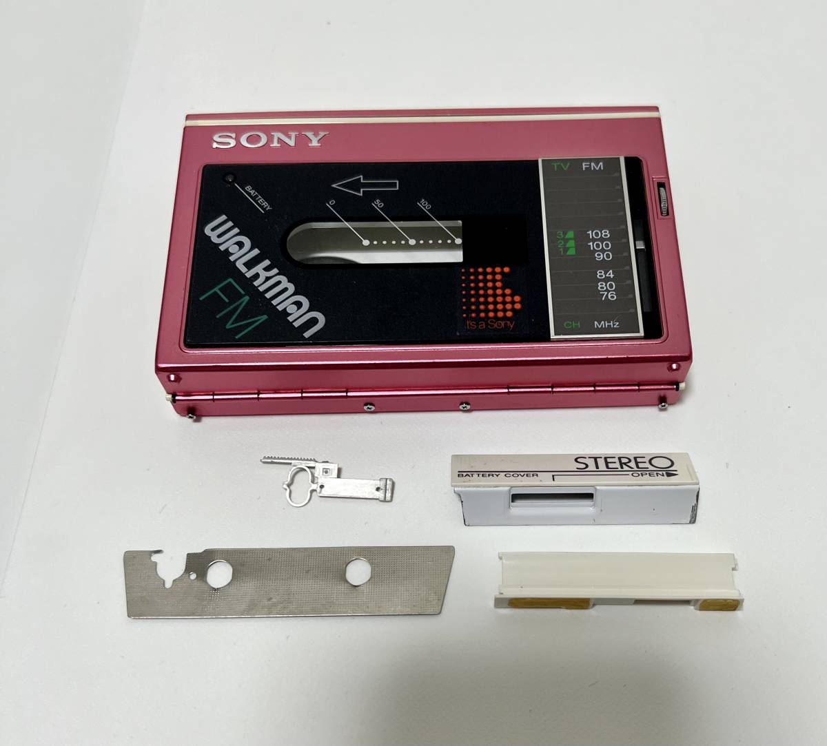 Sony ウォークマン ピンク ジャンク品 ビンテージ