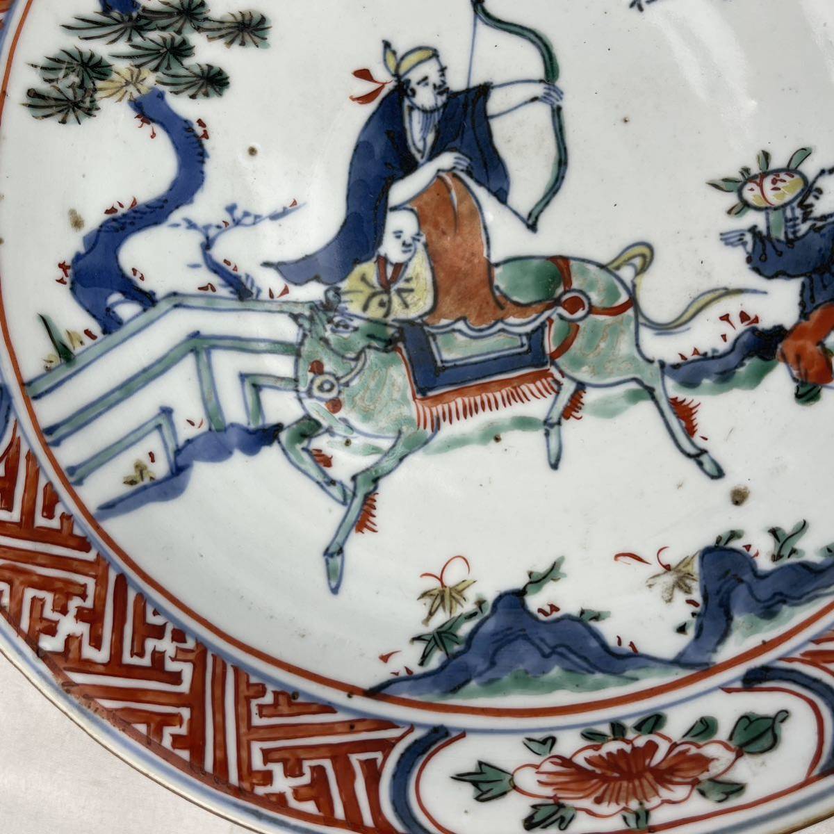 Bibian 比比昂 - 時代 中国美術 赤絵唐人・唐子図絵皿 木箱付