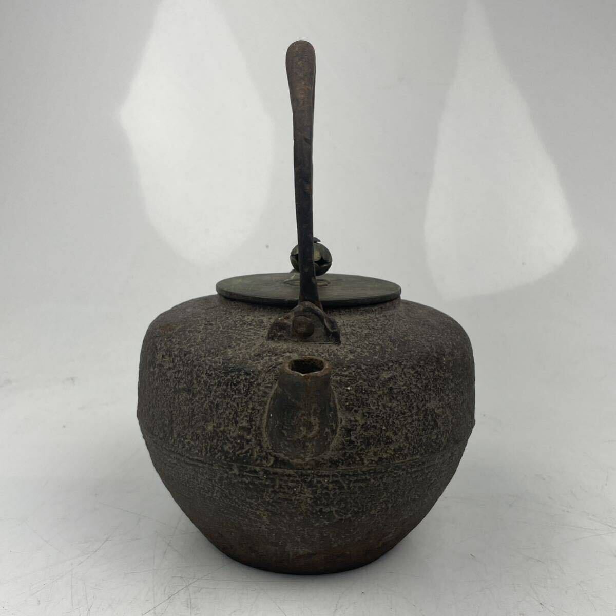 Bibian 比比昂- 鉄瓶急須容量約1520ml / 時代物金属工芸