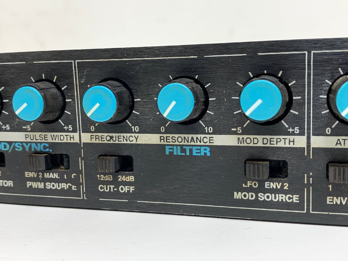【ほぼ新品】Novation BassStation Rack 音源モジュール novation BassStation Rack 正常動作品 電源アダプター付属