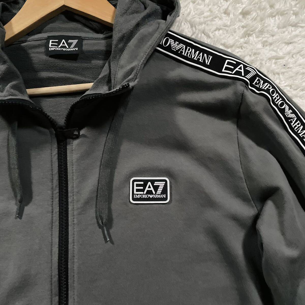 EMPORIO ARMANI★EA7★海外限定☆ライン ロゴ◇フーディ EMPORIO ARMANI エンポリオアルマーニ EA7 ロゴ+マイクロロゴ