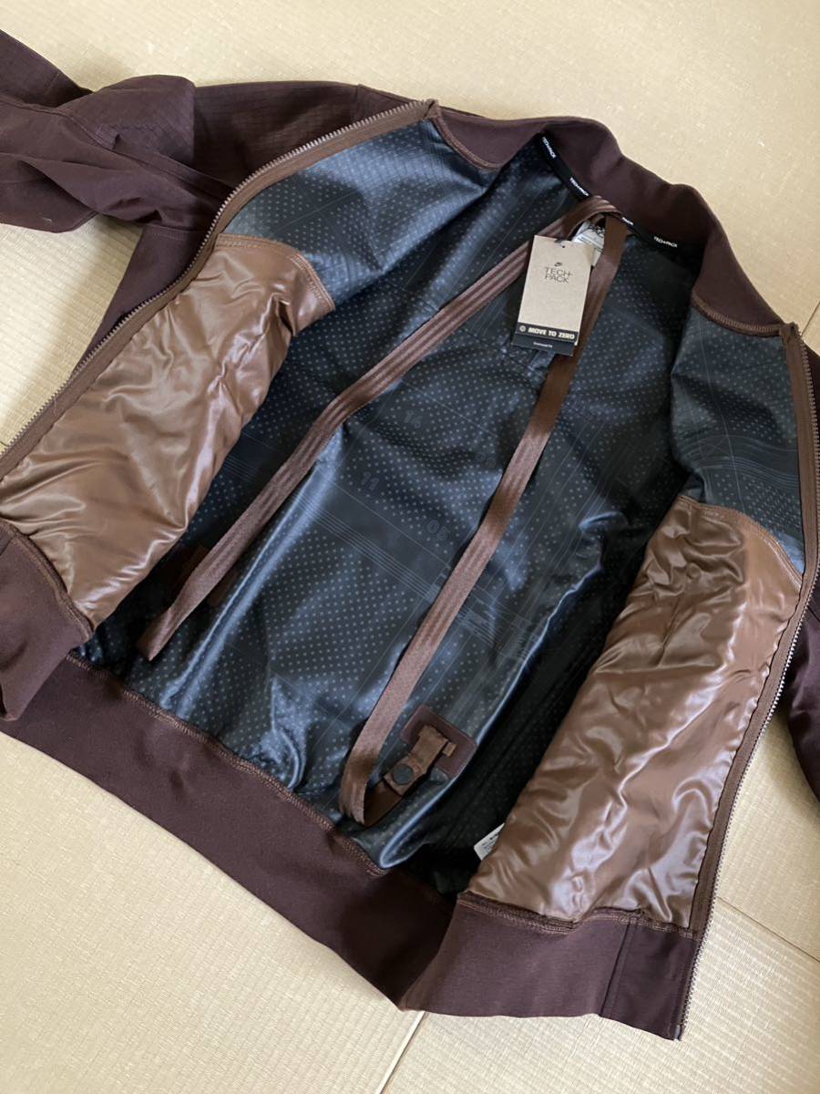 Bibian 比比昂- 新品未使用タグ付☆ナイキNSW SF TP UL ボンバー