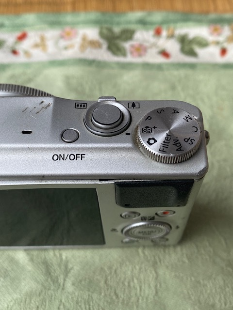 ジャンク扱い！FUJIFILM XQ1｜富士フイルム