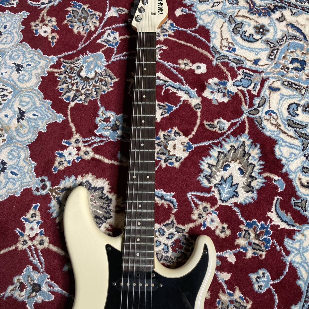 YAMAHA SE203 エレキギター Yamaha Se203 Black/Cream White Strat Style Electric Guitar | eBay