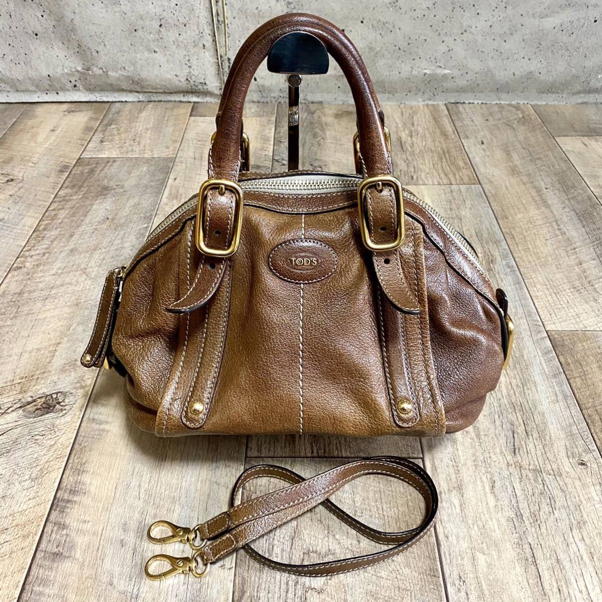 TOD'S トッズ 本革 ビジネスバック 2way TOD'S トッズ レザービジネスバッグ ハンドバッグ 本革 2WAY