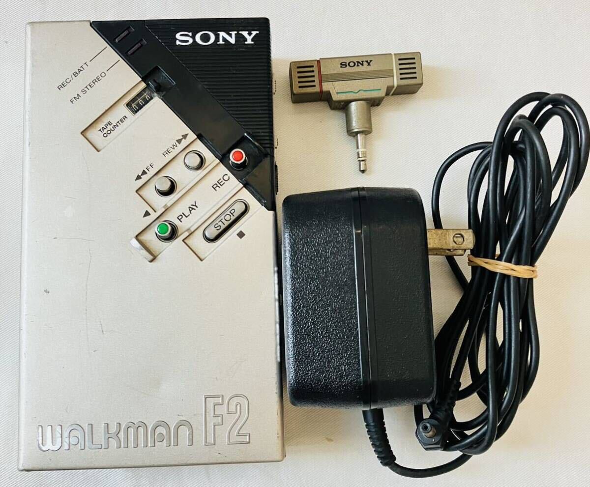希少 カセットテーププレーヤー ウォークマン スポーツ FMラジオ