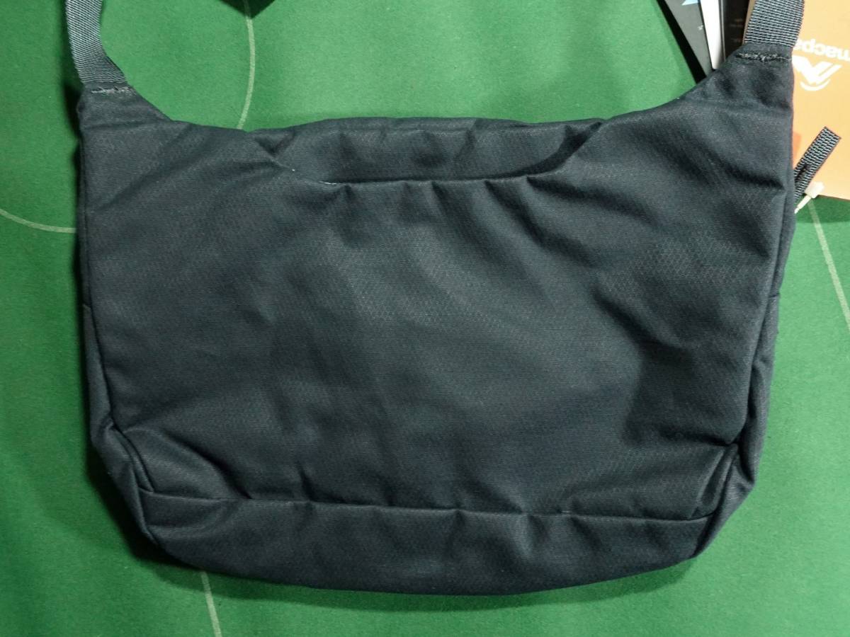 ▲MACPACマックパック アズテックキャンバス素材 ショルダーバッグ TREK SHOULDER M ダークネイビー 未使用・タグ付!!!▲ Bibian 比比昂 - △MACPACマックパック アズテックキャンバス