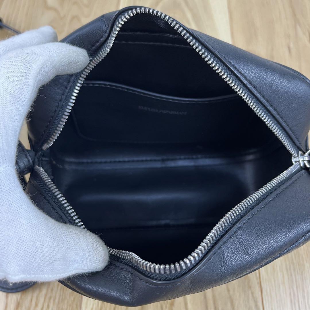 送料関税込み☆ EMPORIO ARMANI ロゴ ホーボー ボディバッグ エンボスロゴ ミニウエストバッグ | Armani Exchange