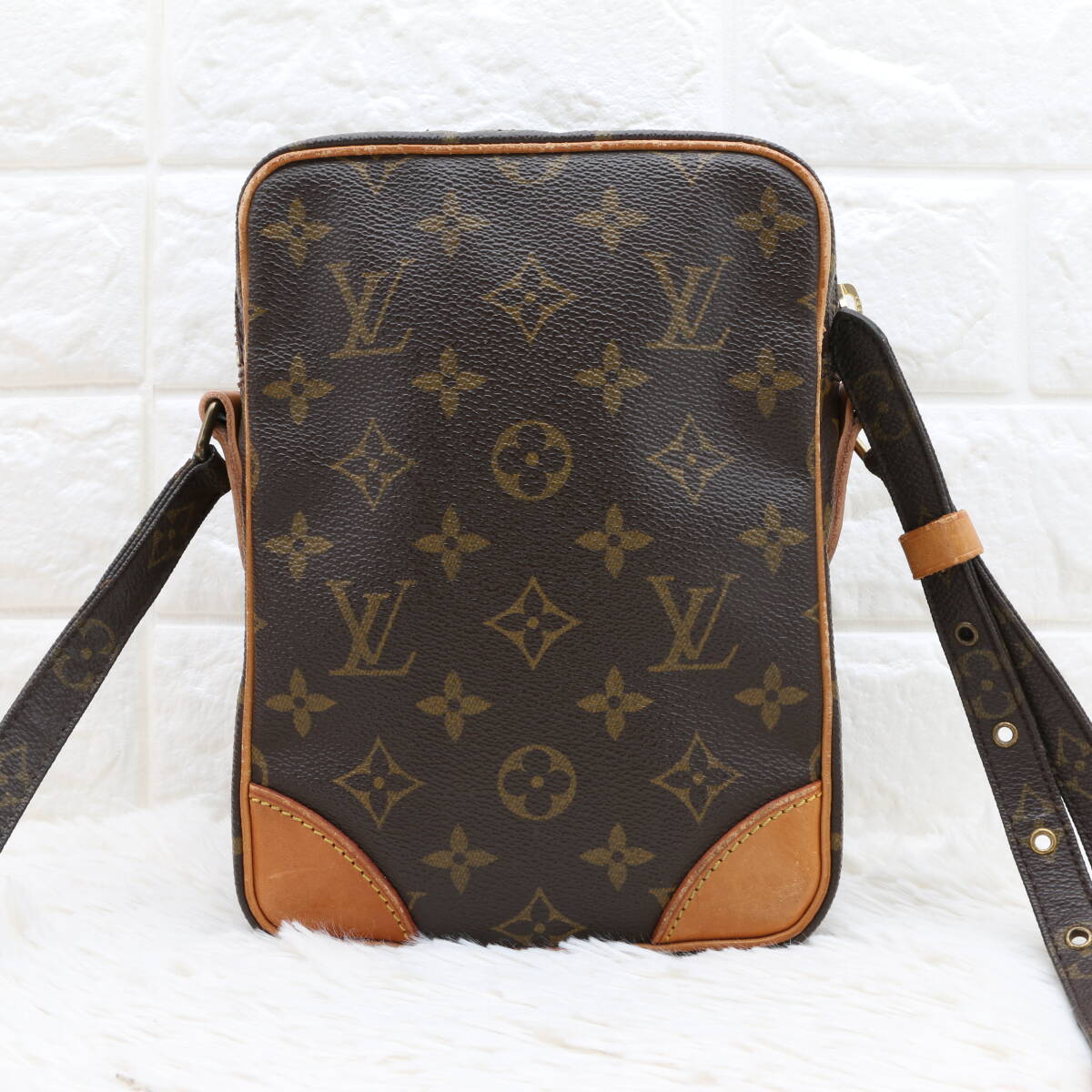 Bibian 比比昂 - Louis Vuitton ルイヴィトン アマゾン