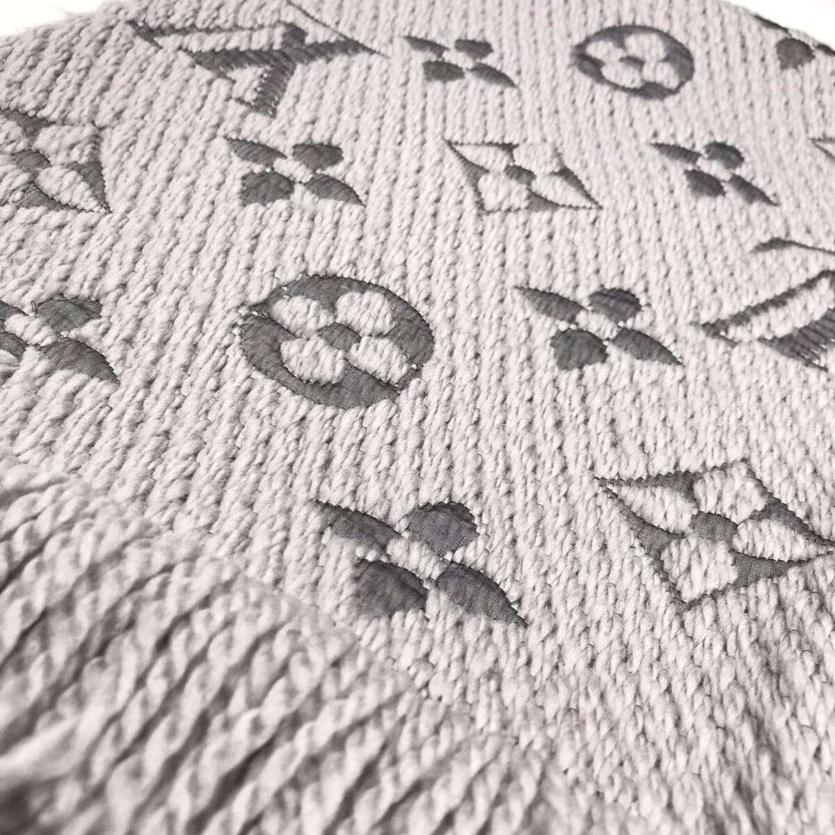 ✨美品✨　ルイヴィトン　マフラー　ロゴマニア　グリペルル　M74742 希少お早めに》Louis Vuitton ルイヴィトンマフラー コピー