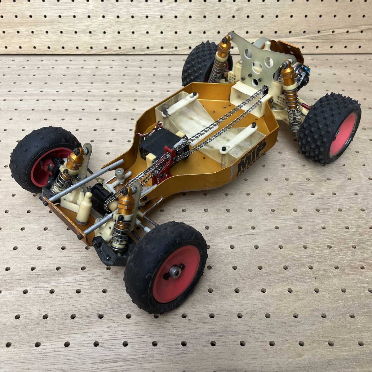 アソシエイテッドRC10 （恐らく）　オイルダンパー当時もの アソシエイテッドRC10 （恐らく） オイルダンパー当時もの