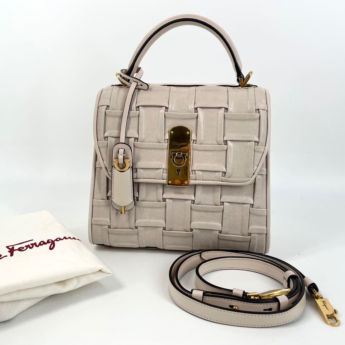 極美品 サルヴァトーレフェラガモ 2way ショルダー ハンドバッグ