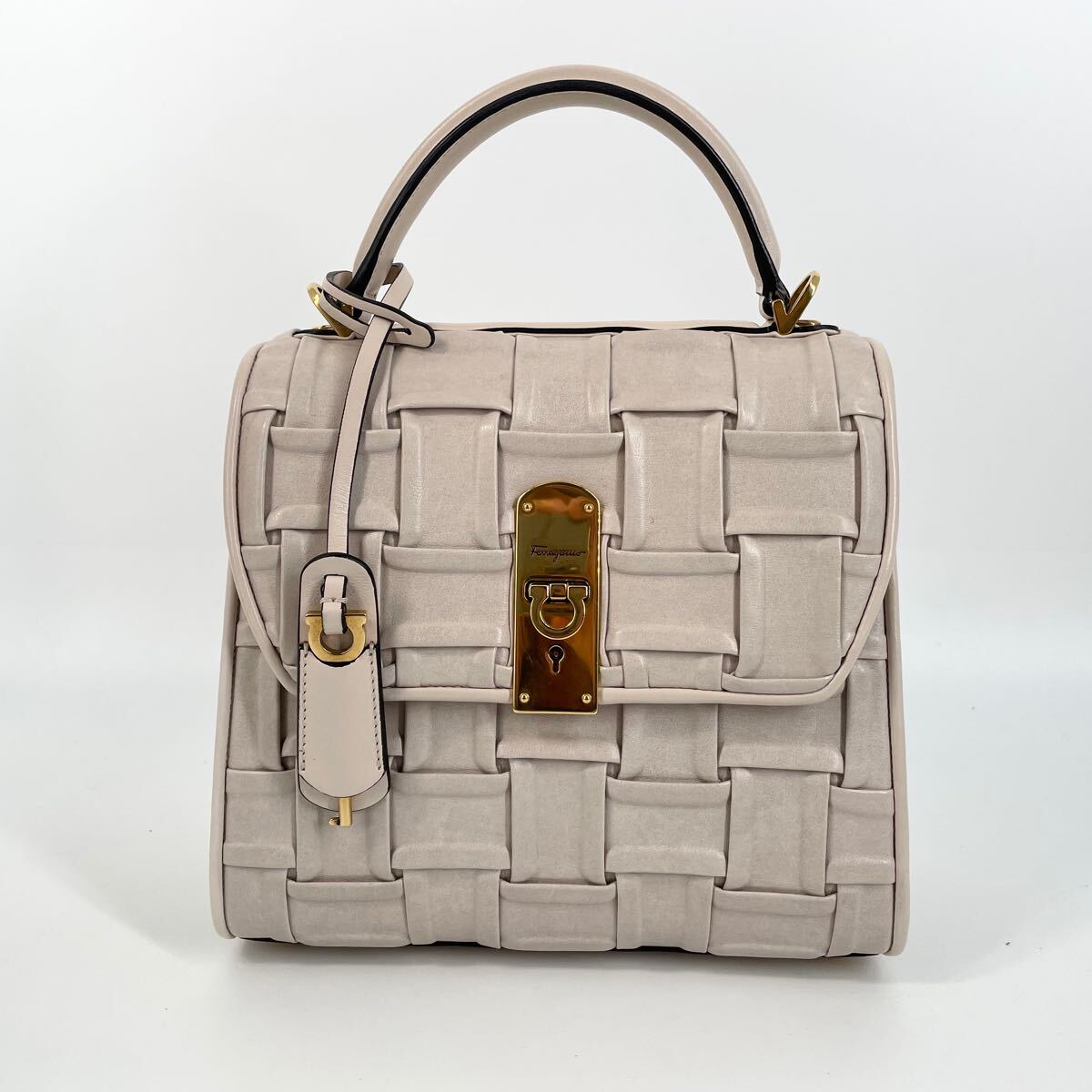 Bibian 比比昂- 定価20万〜/極美品Salvatore Ferragamo フェラガモボク 