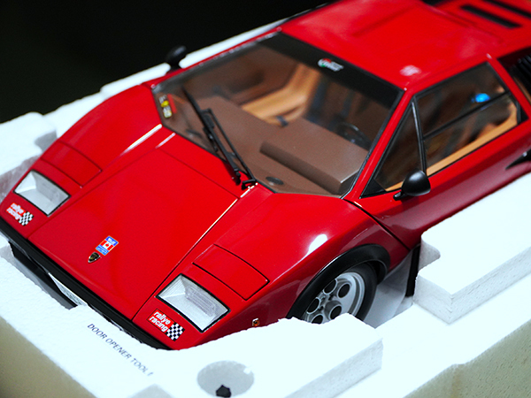 1/18ランボルギーニ カウンタック ウォルター・ウルフ レッド 京