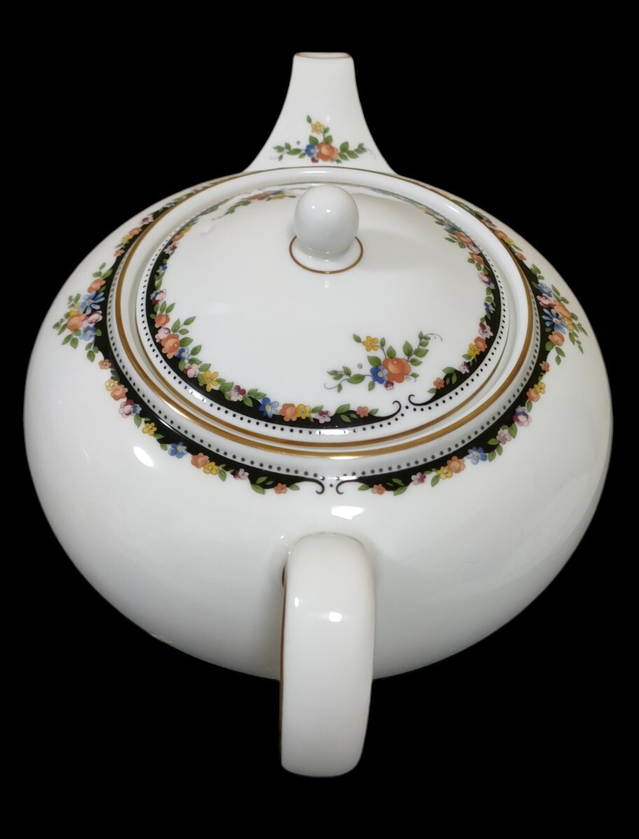 WEDGWOOD/ウェッジウッド】オズボーン ティーポット 黒壺 中古美品 WEDGWOOD/ウェッジウッド】オズボーン ティーポット 黒壺 中古美品