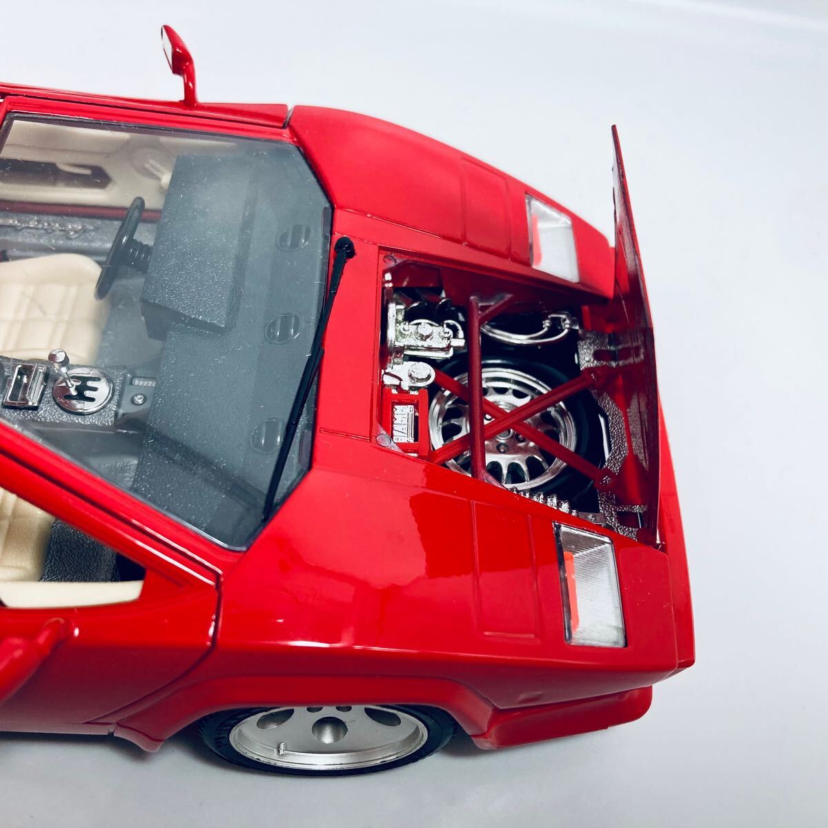 Bibian 比比昂- burago 1/18 LAMBORGHINI COUNTACH LP500S 1988