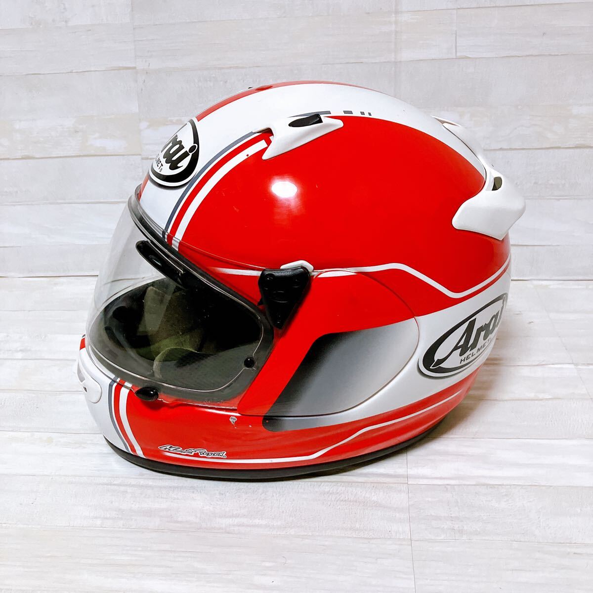 アライ　フルフェイス　Arai ヘルメット　QUANTUM-J バイク　車　白 アライ フルフェイス Arai ヘルメット QUANTUM-J バイク 車 白