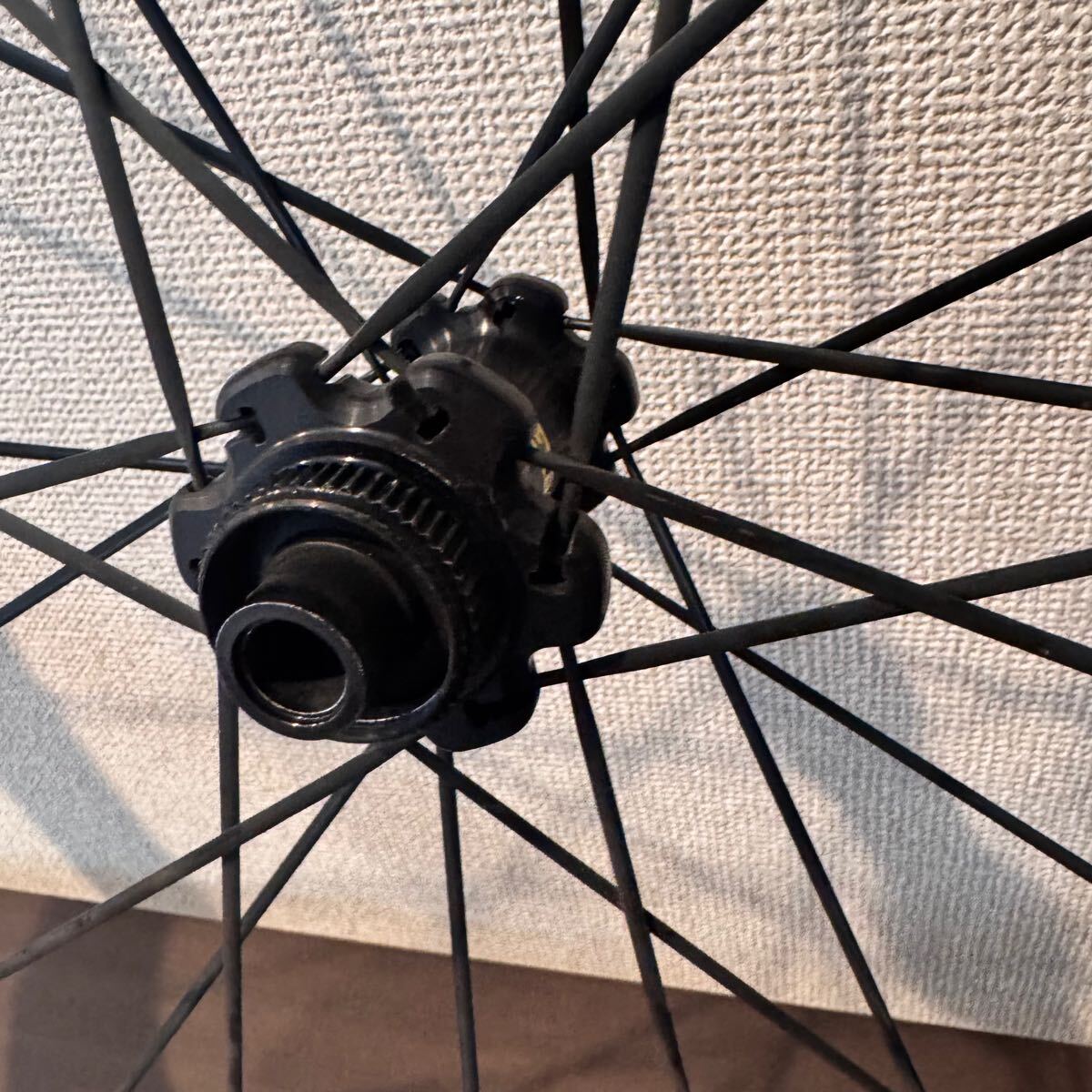 【中古 タイヤ付き】ヒルクライムなどに！　DISKロード向けカーボンホイール　MAVIC KSYRIUM PRO CARBON SL チューブレス　32ｍｍ 中古 タイヤ付き】ヒルクライムなどに！ DISKロード向けカーボン