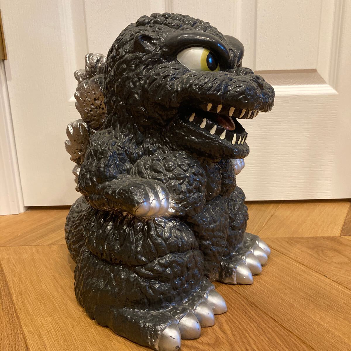 ゴジラ  1994年製【レア】BIGゴジラ貯金箱！ 激レア】ゴジラ 貯金箱 1994 GODZILLA 現状品 東宝 東宝映画