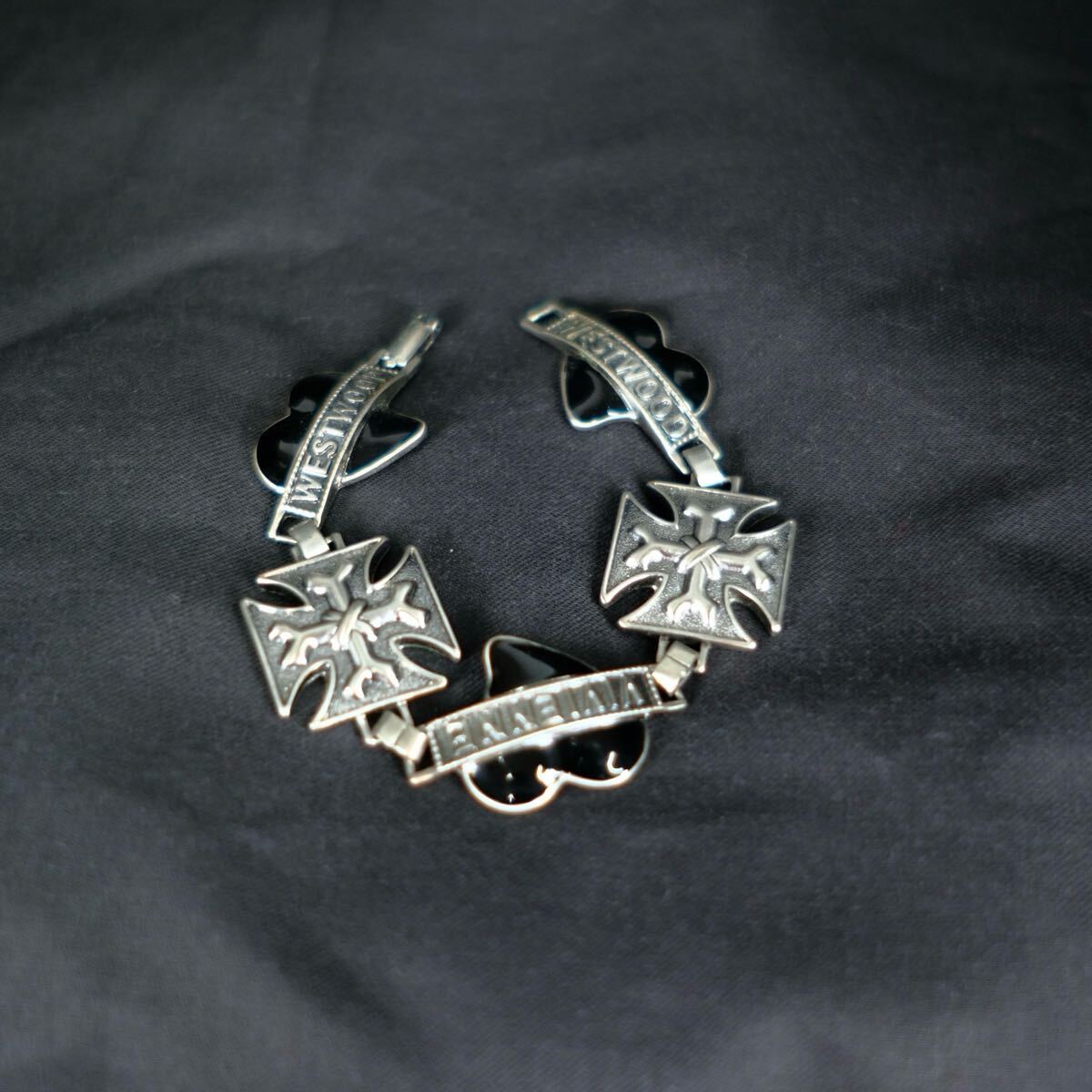 VIVIENNE WESTWOOD ハート　クロスモチーフ　ブレスレット NEW DIAMANTE HEART ブレスレット(ゴールド×ピンク)（レディース