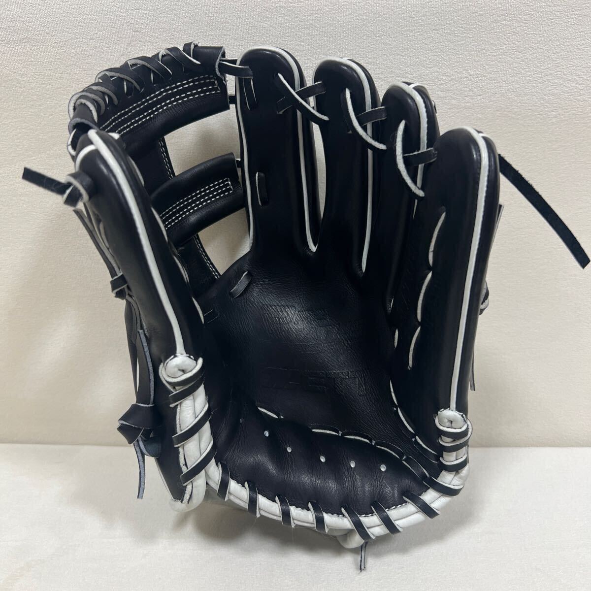 Bibian 比比昂- ZETT プロステイタスオーダー硬式グラブ内野手用