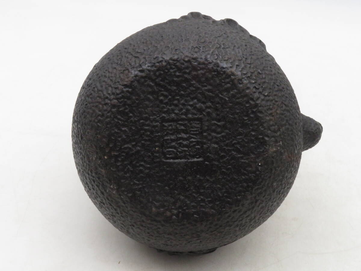 Bibian 比比昂 - K8409 亀文堂 造 提手波千鳥銀象嵌 鉄瓶 鉄壺